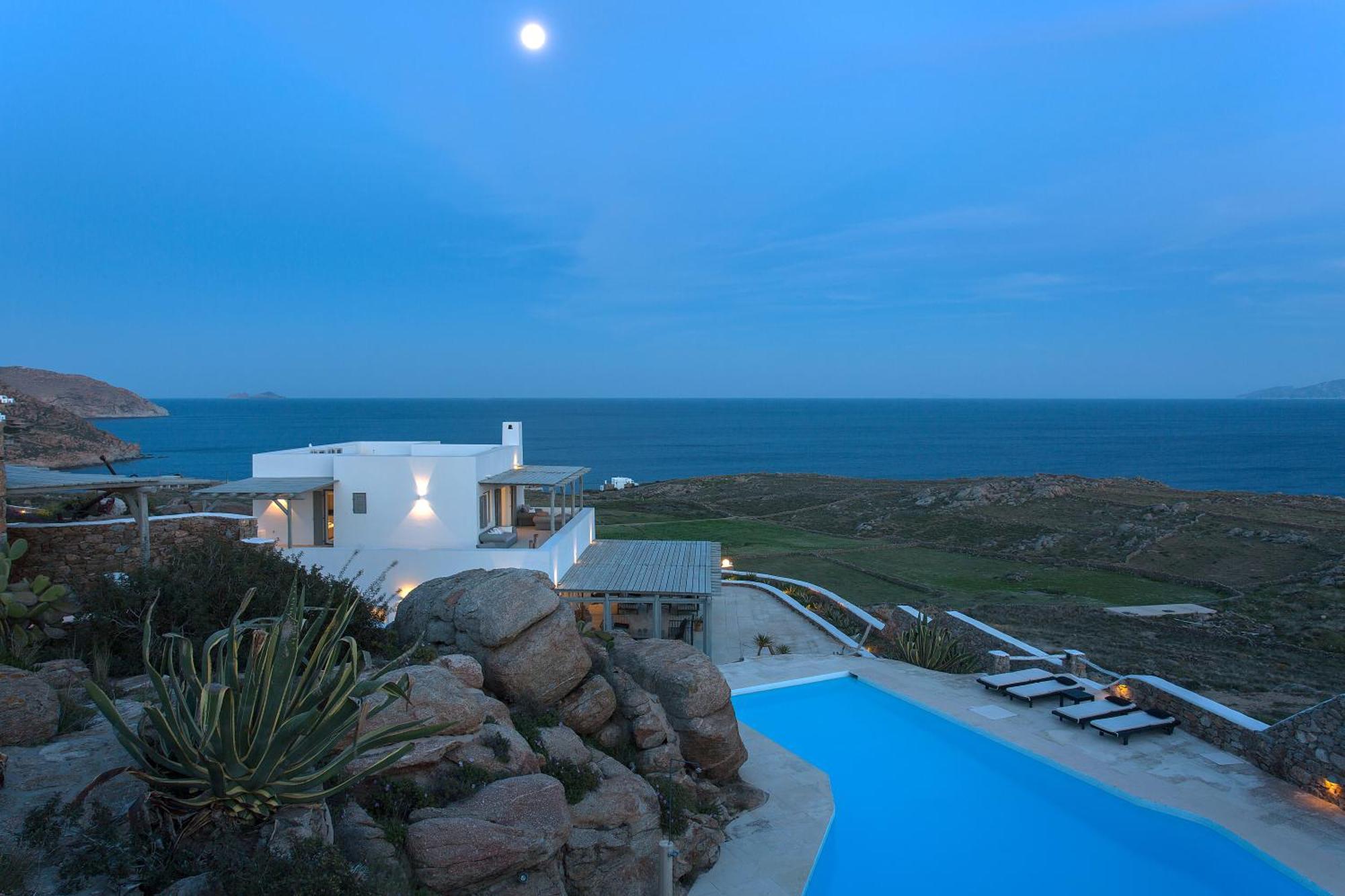 Paradise Estate Community * Strand Paraga
